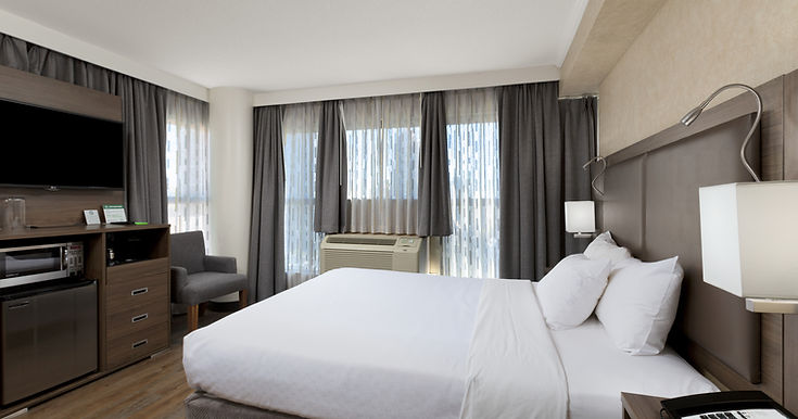  Downtown Vancouver Hotel Rooms
